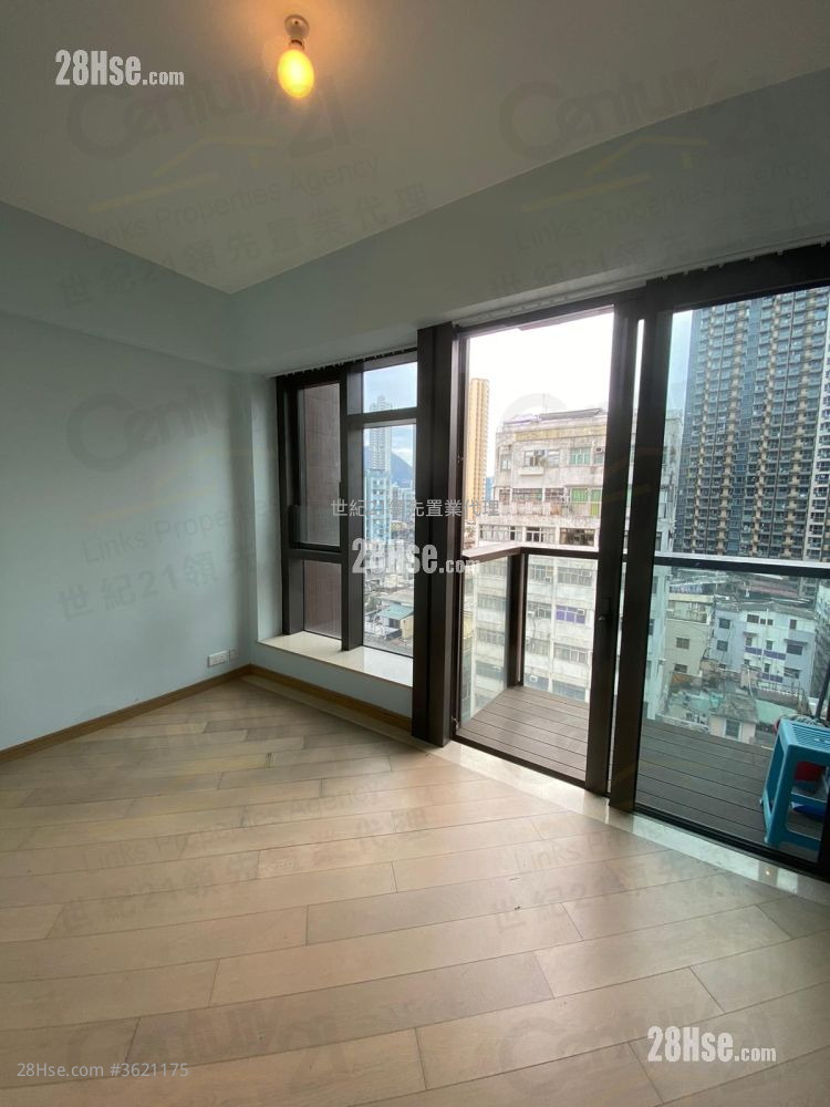 Axis Sell Studio , 1 Bathroom 212 ft² Axis Sell Studio , 1 Bathroom 212 ft²