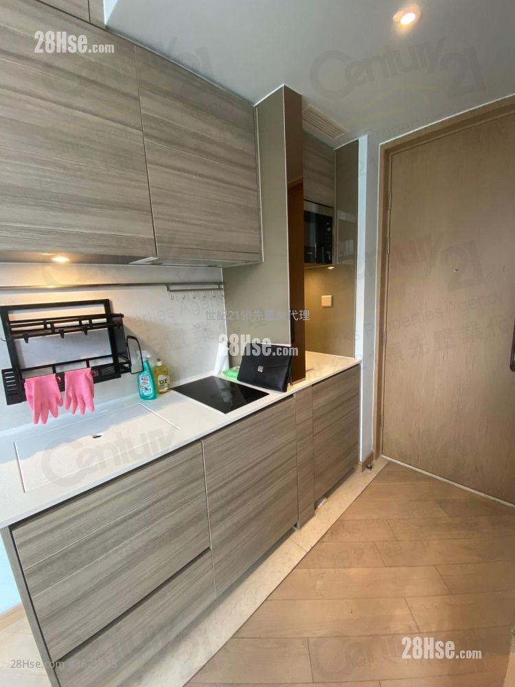 Axis Sell Studio , 1 Bathroom 212 ft² Axis Sell Studio , 1 Bathroom 212 ft²