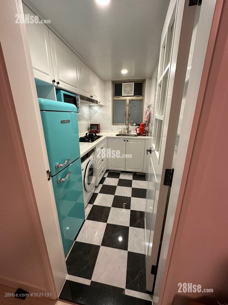 Yoho Town Sell 2 Bedrooms 423 ft²