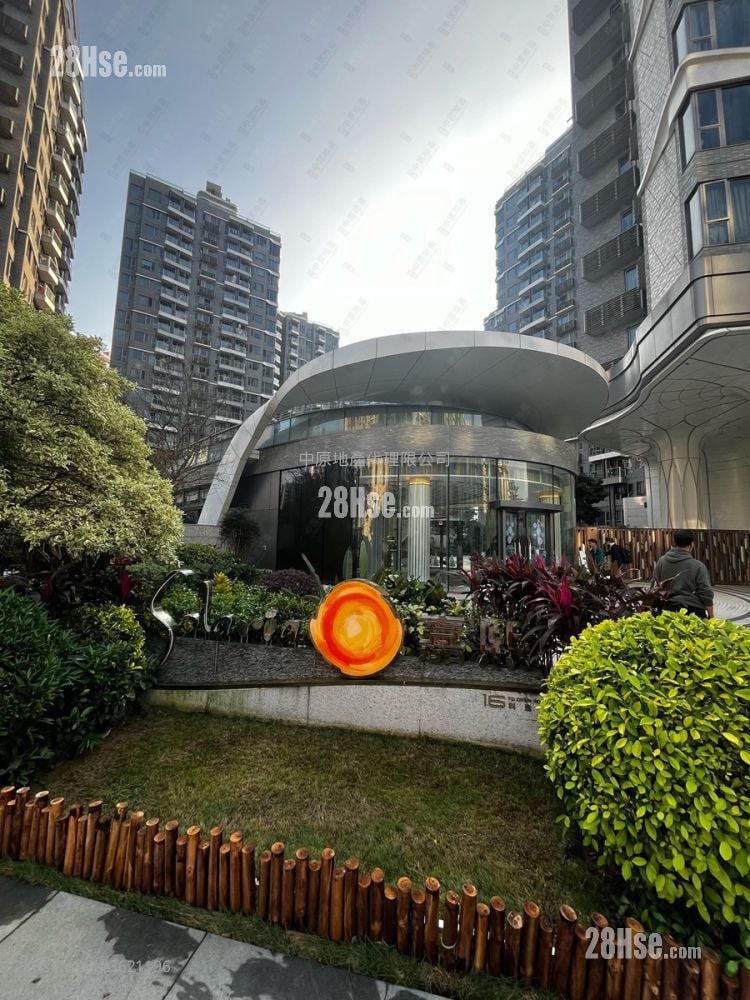 Solaria Rental 2 Bedrooms , 1 Bathroom 596 ft²