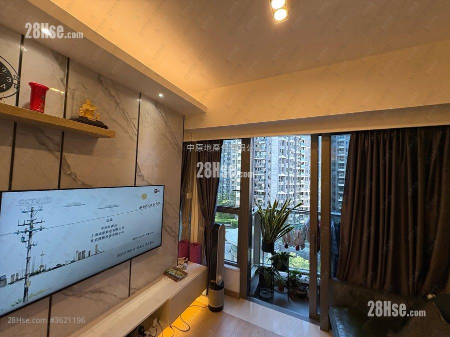 Solaria Rental 2 Bedrooms , 1 Bathroom 596 ft² Solaria Rental 2 Bedrooms , 1 Bathroom 596 ft²