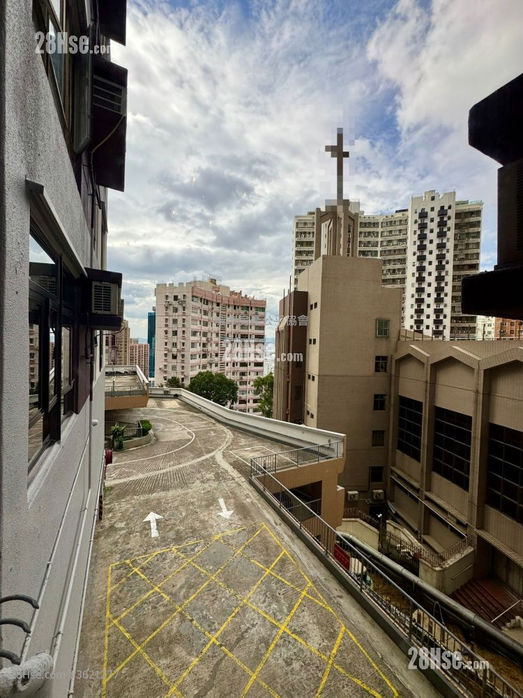 Maiden Court Sell 3 Bedrooms 663 ft² Maiden Court Sell 3 Bedrooms 663 ft²