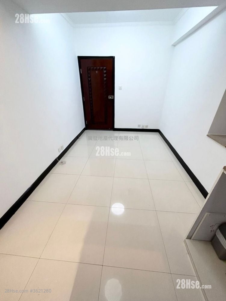 Concord Building Sell 2 Bedrooms , 1 Bathroom 318 ft²