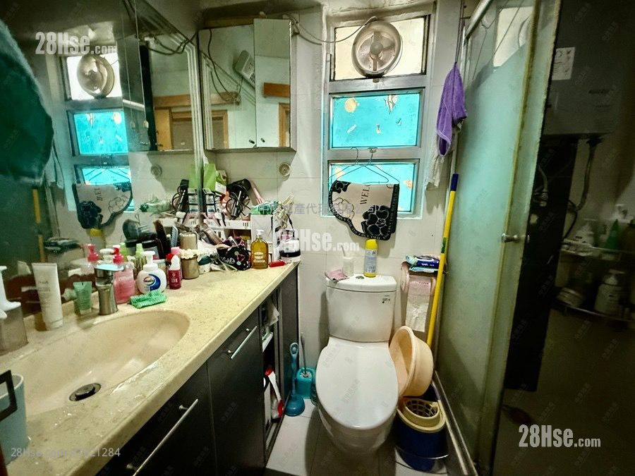 Kwai Chung Plaza Sell 3 Bedrooms 536 ft² Kwai Chung Plaza Sell 3 Bedrooms 536 ft²