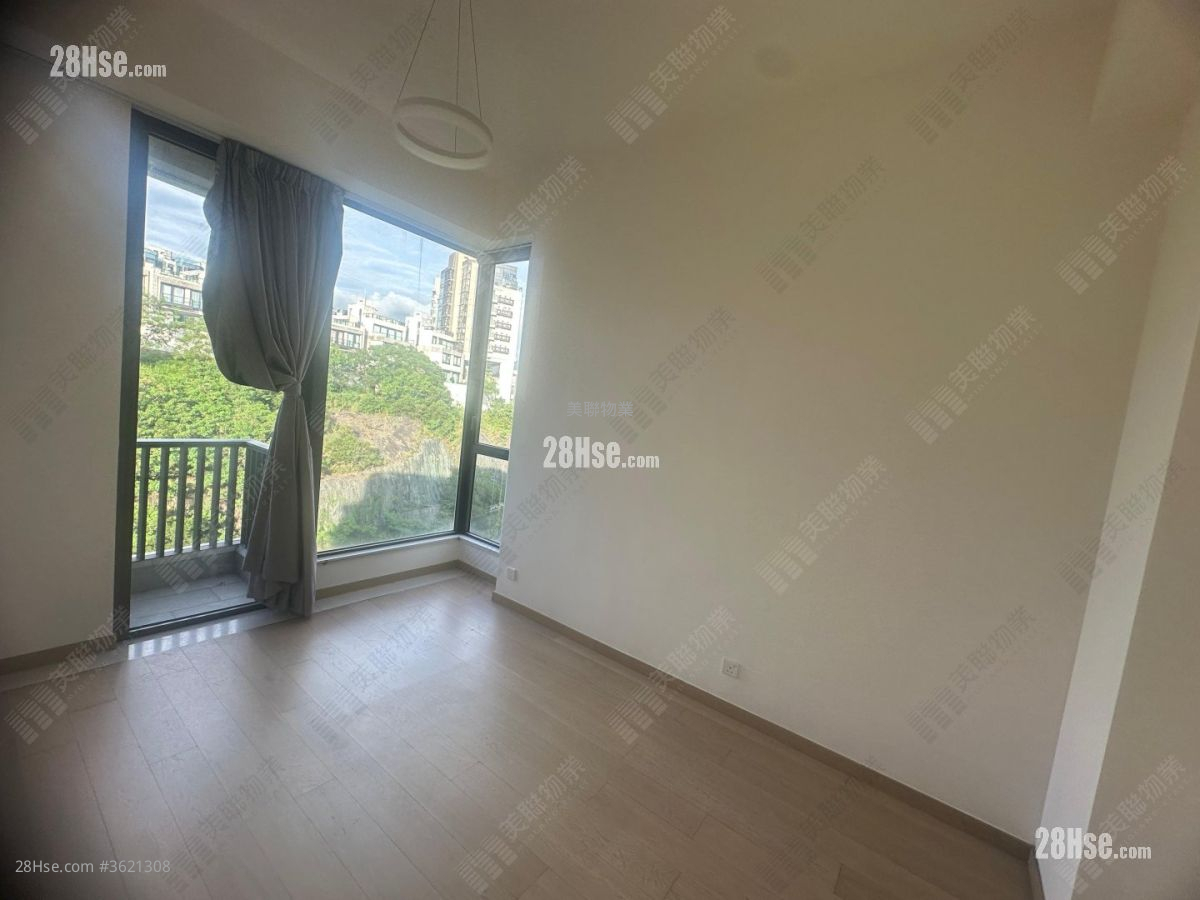 Dragons Range Sell 3 Bedrooms , 3 Bathrooms 1,011 ft² Dragons Range Sell 3 Bedrooms , 3 Bathrooms 1,011 ft²