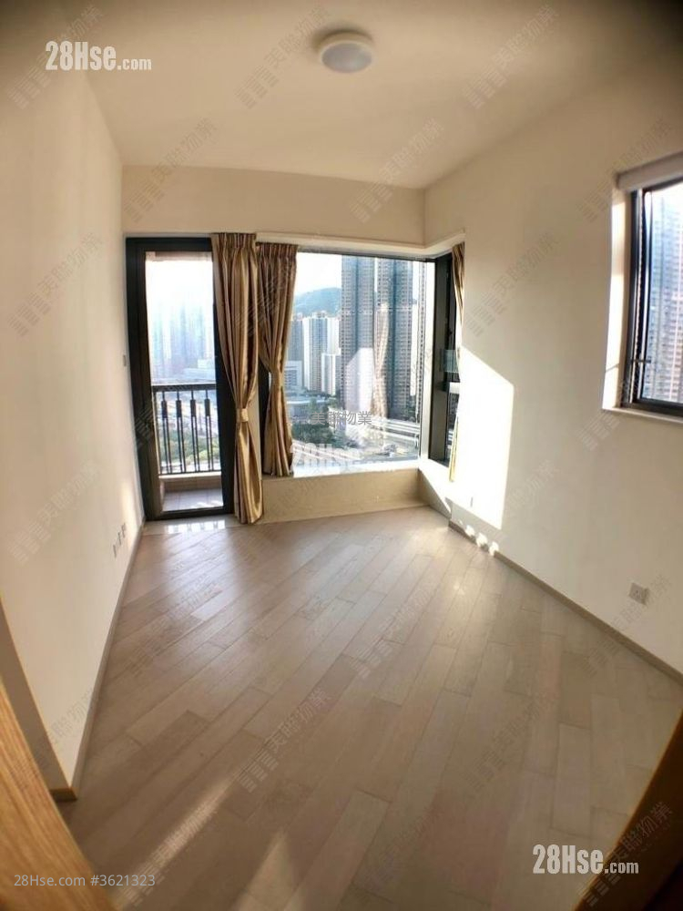 The Wings Sell 4 Bedrooms , 2 Bathrooms 735 ft² The Wings Sell 4 Bedrooms , 2 Bathrooms 735 ft²