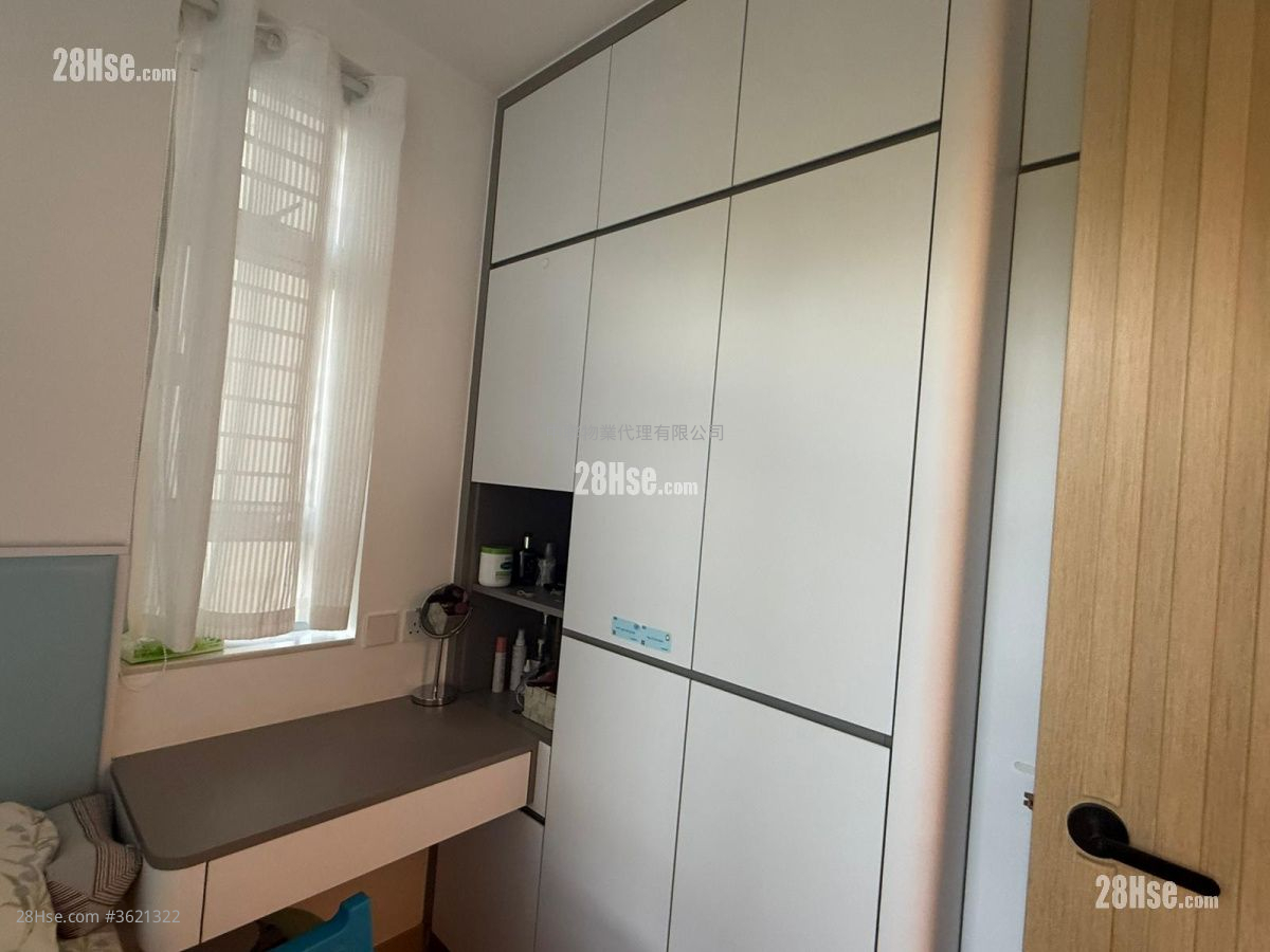 Kam Chun Court Sell 2 Bedrooms , 1 Bathroom 384 ft² Kam Chun Court Sell 2 Bedrooms , 1 Bathroom 384 ft²