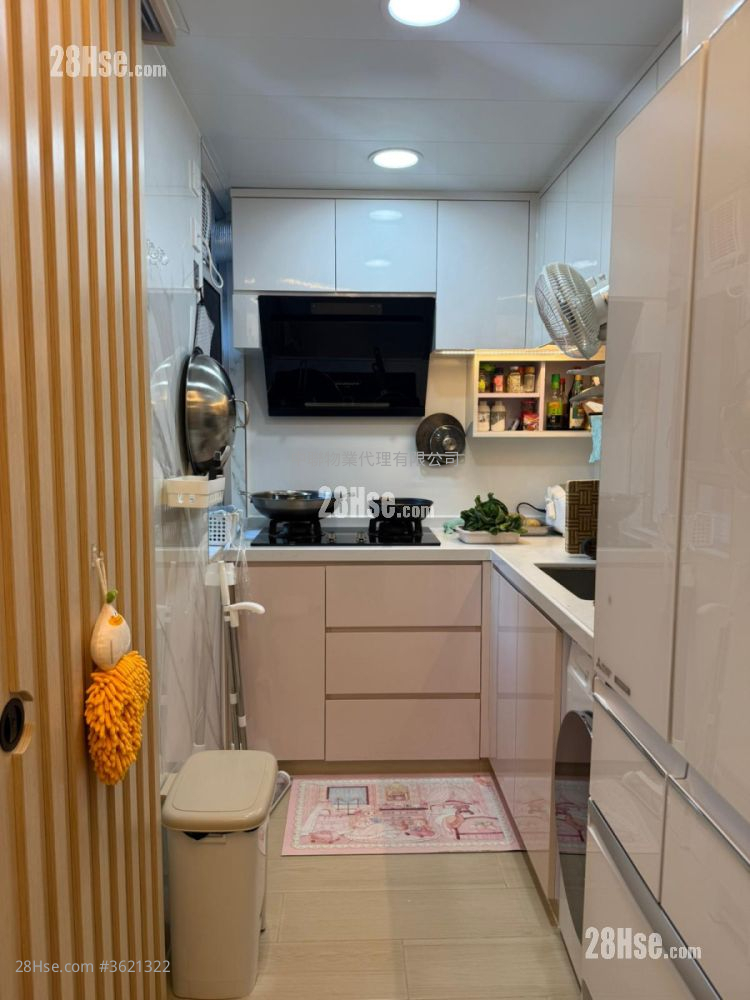 Kam Chun Court Sell 2 Bedrooms , 1 Bathroom 384 ft² Kam Chun Court Sell 2 Bedrooms , 1 Bathroom 384 ft²