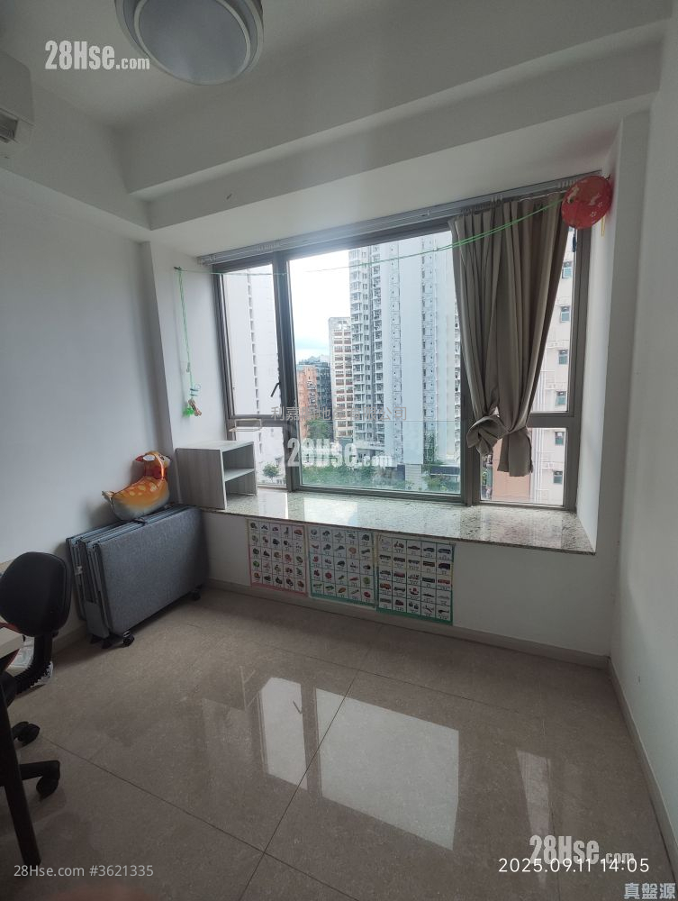 Yuccie Square Sell 2 Bedrooms , 1 Bathroom 429 ft²