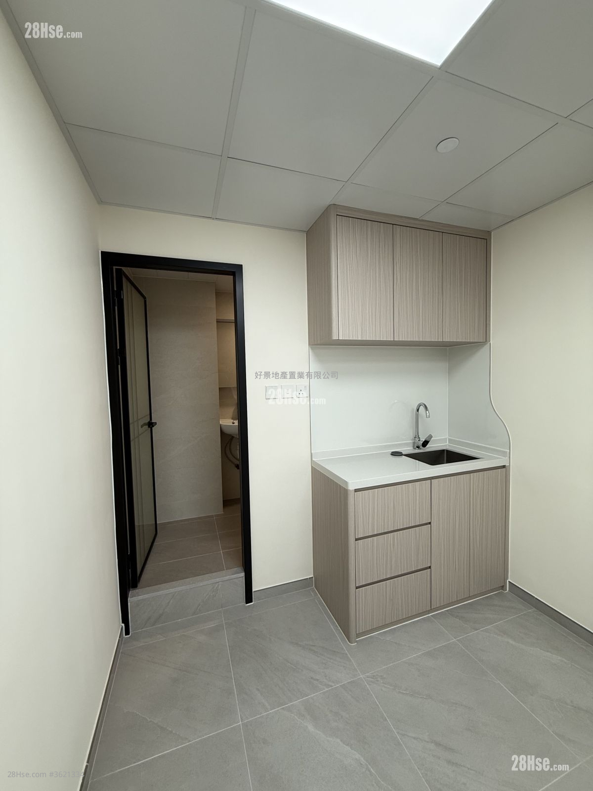 單幢樓房 租盤 130 平方呎 單幢樓房 租盤 130 平方呎