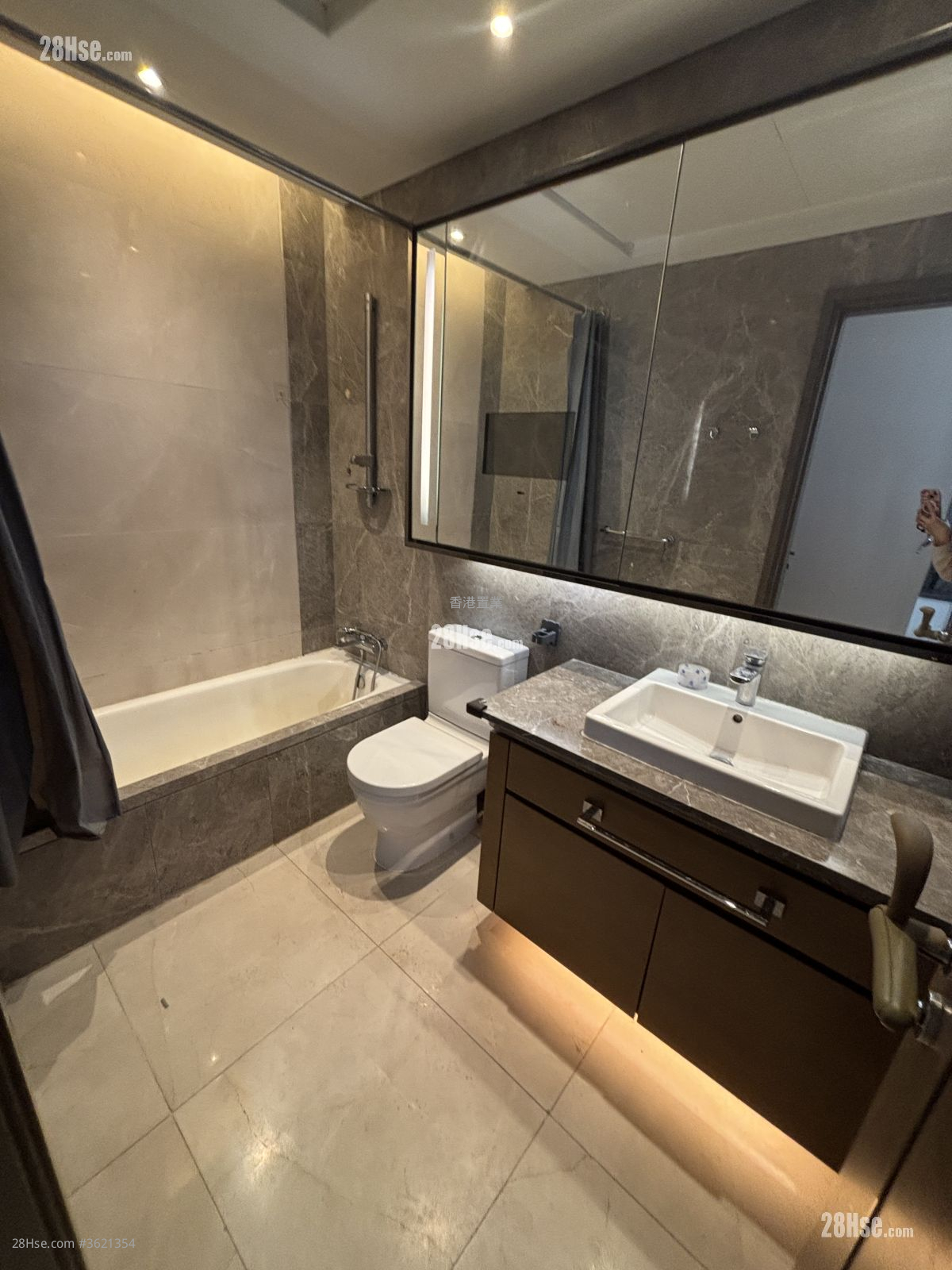 The Austin Rental 3 Bedrooms , 2 Bathrooms 862 ft² The Austin Rental 3 Bedrooms , 2 Bathrooms 862 ft²