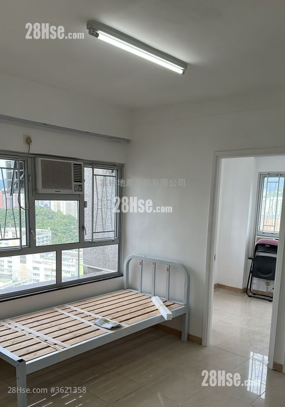 Golden Lion Garden Rental 2 Bedrooms , 1 Bathroom 335 ft² Golden Lion Garden Rental 2 Bedrooms , 1 Bathroom 335 ft²
