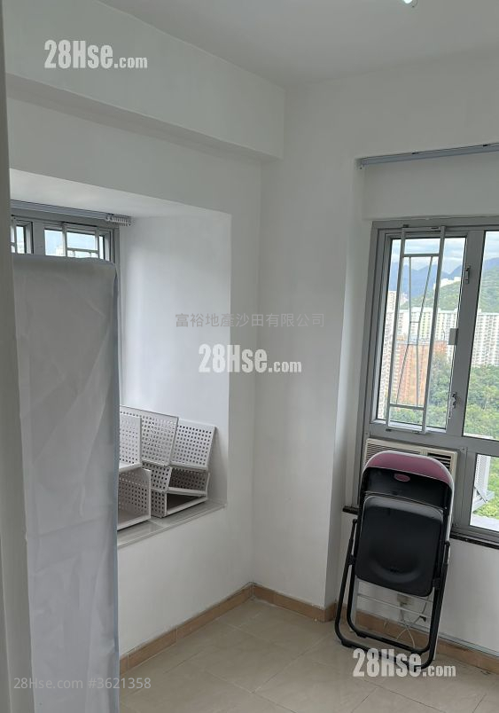 Golden Lion Garden Rental 2 Bedrooms , 1 Bathroom 335 ft² Golden Lion Garden Rental 2 Bedrooms , 1 Bathroom 335 ft²