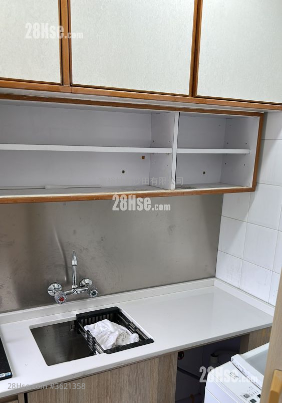 Golden Lion Garden Rental 2 Bedrooms , 1 Bathroom 335 ft² Golden Lion Garden Rental 2 Bedrooms , 1 Bathroom 335 ft²
