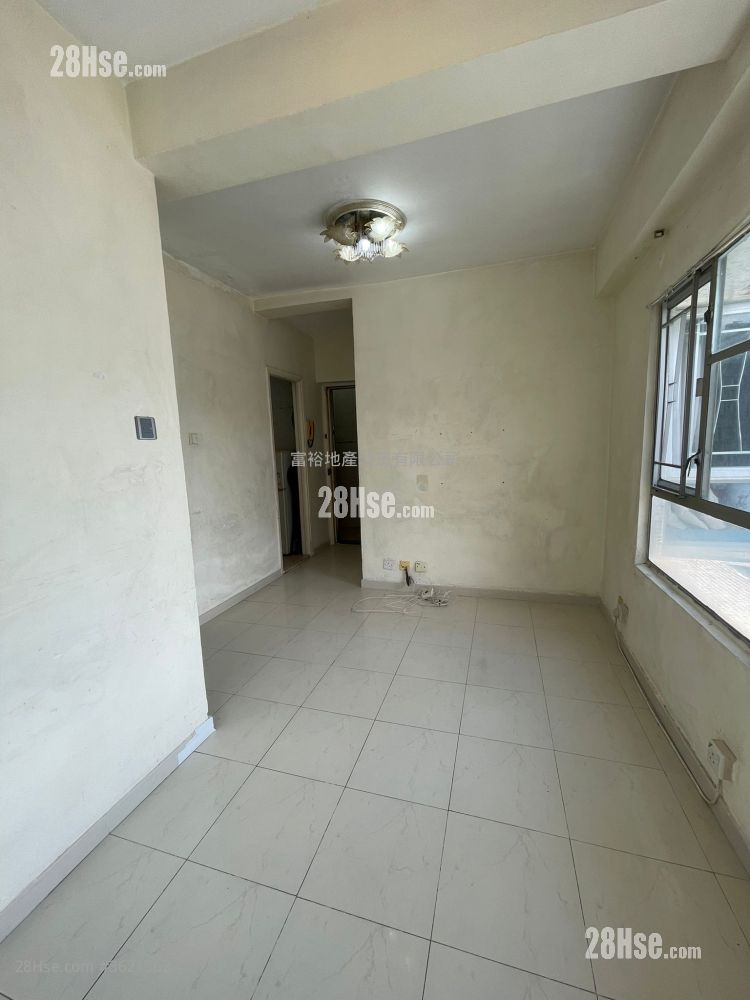 Golden Lion Garden Rental 1 Bedroom , 1 Bathroom 281 ft² Golden Lion Garden Rental 1 Bedroom , 1 Bathroom 281 ft²