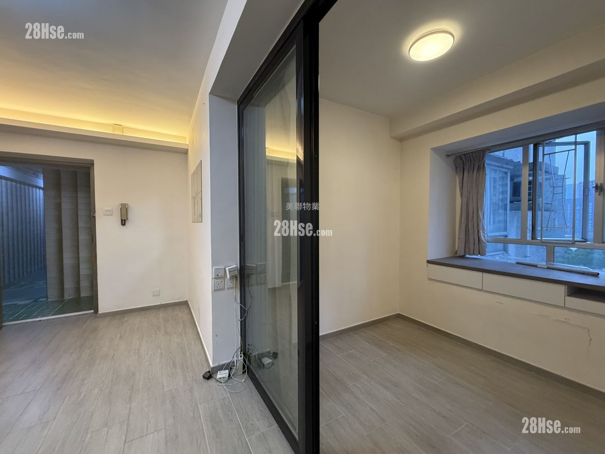 好運中心 售盤 2 房 , 1 浴室 348 平方呎 好運中心 售盤 2 房 , 1 浴室 348 平方呎