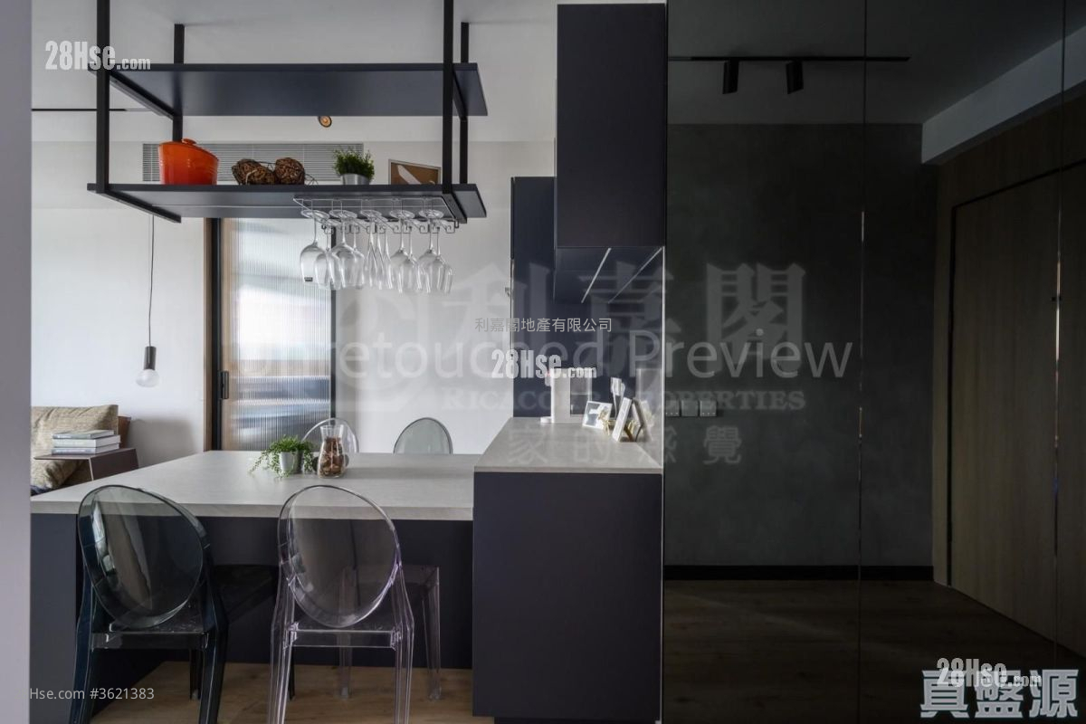 Lake Silver Sell 2 Bedrooms 564 ft² Lake Silver Sell 2 Bedrooms 564 ft²