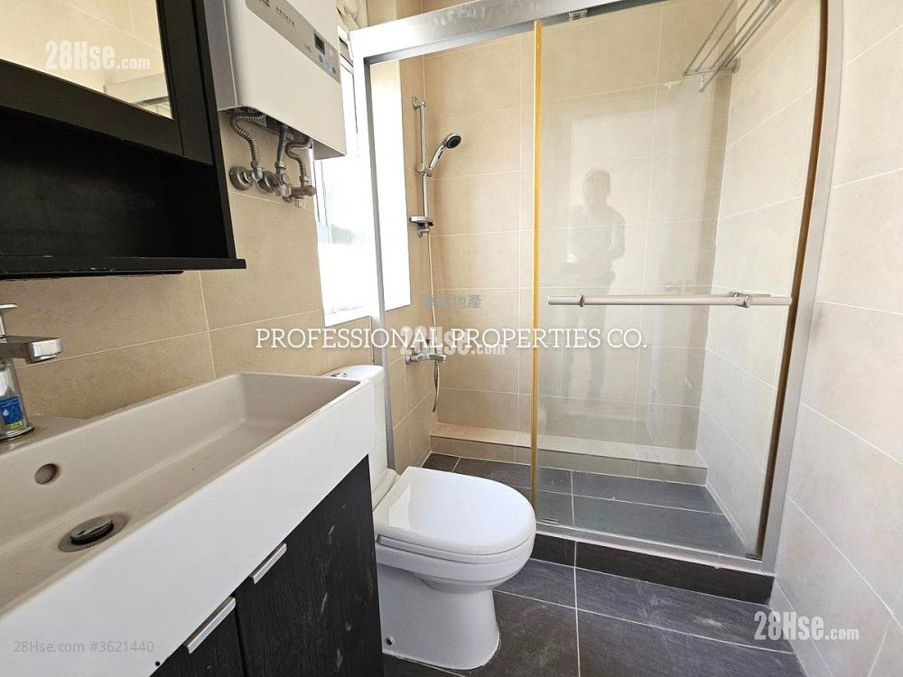 福群別墅 售盤 4 房 , 3 浴室 1,688 平方呎 福群別墅 售盤 4 房 , 3 浴室 1,688 平方呎