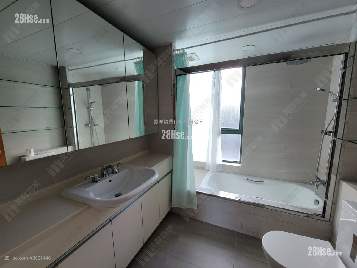 鹿茵山莊 租盤 3 房 , 2 浴室 1,175 平方呎 鹿茵山莊 租盤 3 房 , 2 浴室 1,175 平方呎