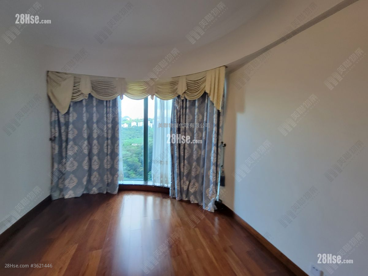 鹿茵山莊 租盤 3 房 , 2 浴室 1,175 平方呎 鹿茵山莊 租盤 3 房 , 2 浴室 1,175 平方呎