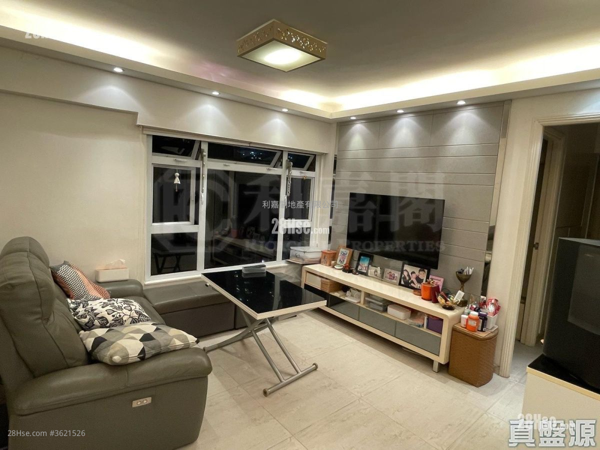 楓林花園 售盤 3 房 , 1 浴室 608 平方呎 楓林花園 售盤 3 房 , 1 浴室 608 平方呎