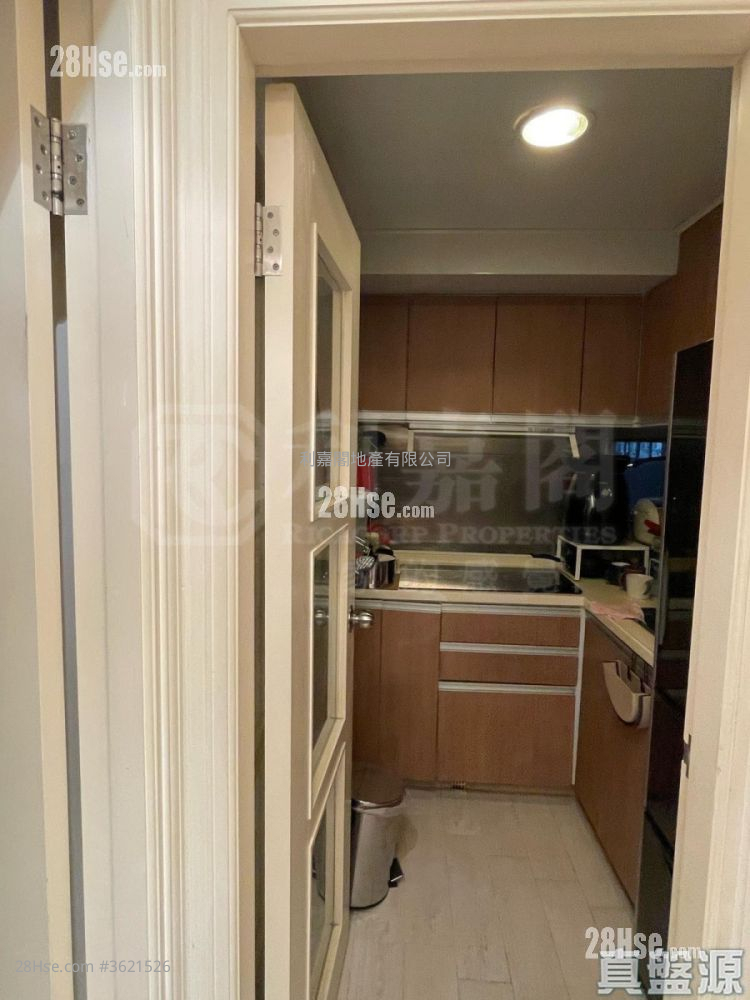 楓林花園 售盤 3 房 , 1 浴室 608 平方呎 楓林花園 售盤 3 房 , 1 浴室 608 平方呎