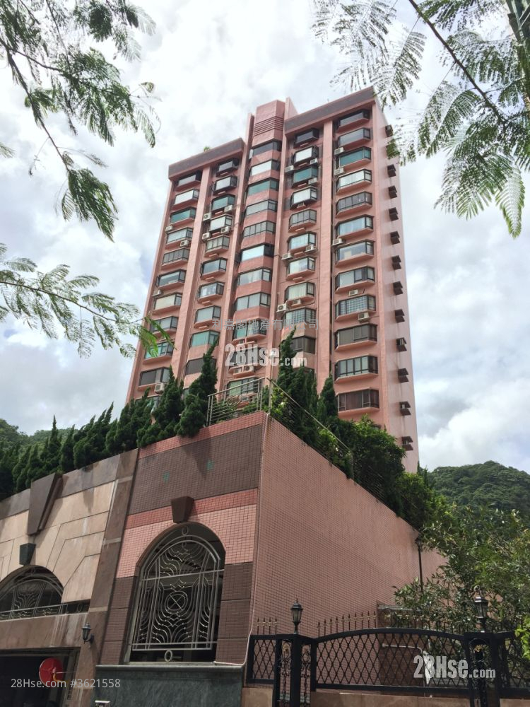 Hill Lodge Sell 3 Bedrooms , 2 Bathrooms 1,013 ft² Hill Lodge Sell 3 Bedrooms , 2 Bathrooms 1,013 ft²