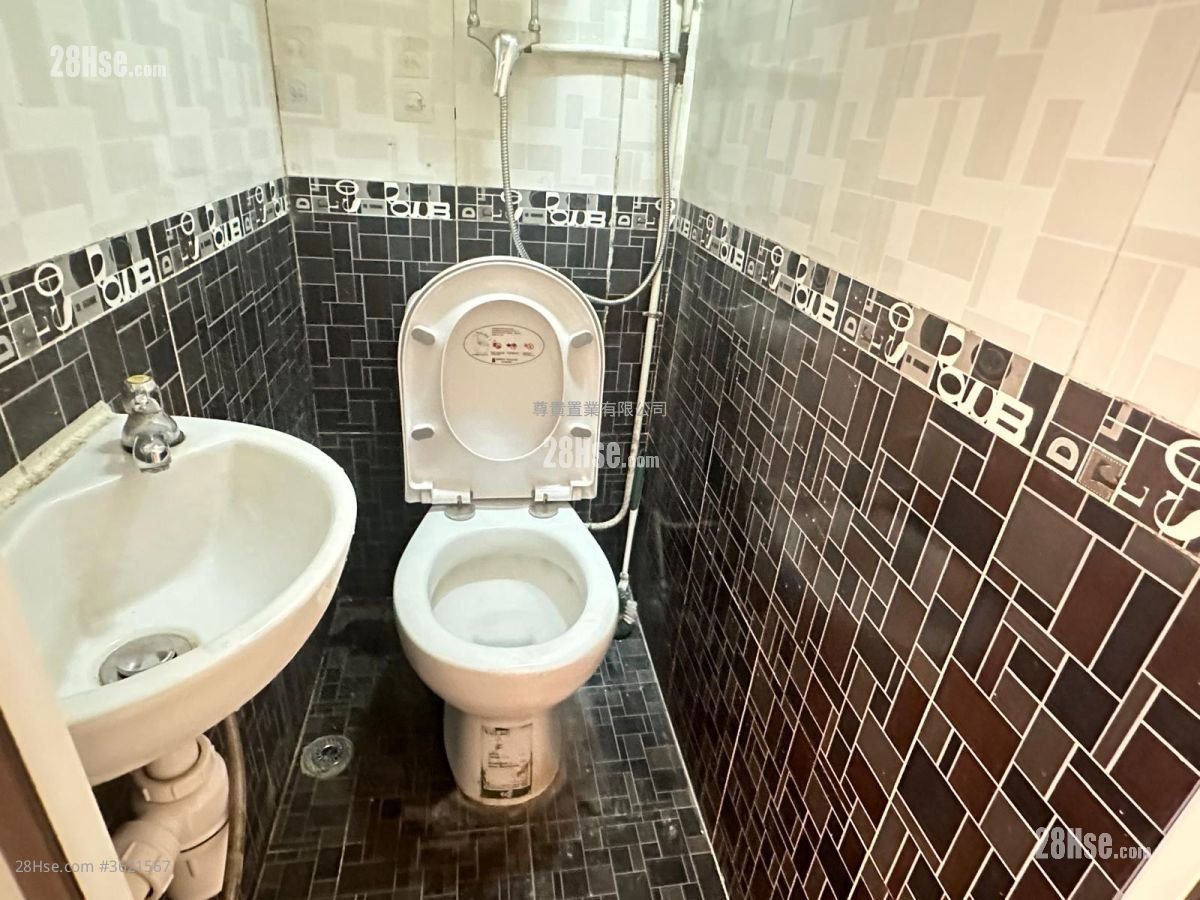 Tak Cheong Building Rental Studio , 1 Bathroom 170 ft² Tak Cheong Building Rental Studio , 1 Bathroom 170 ft²