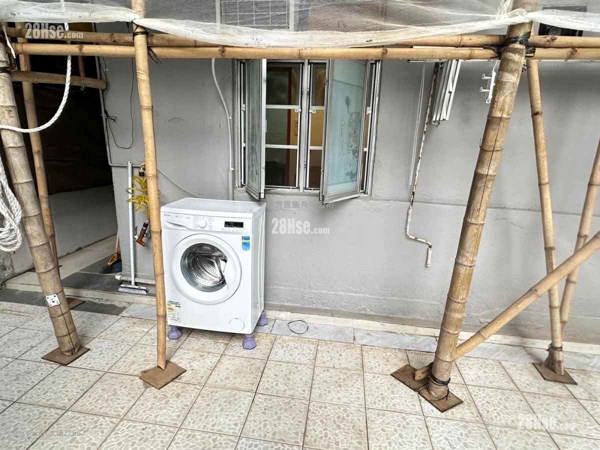 Tak Cheong Building Rental Studio , 1 Bathroom 170 ft² Tak Cheong Building Rental Studio , 1 Bathroom 170 ft²