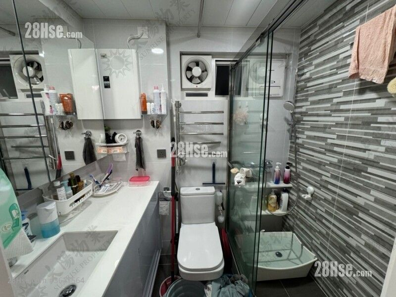 Whampoa Garden Sell 2 Bedrooms 389 ft² Whampoa Garden Sell 2 Bedrooms 389 ft²