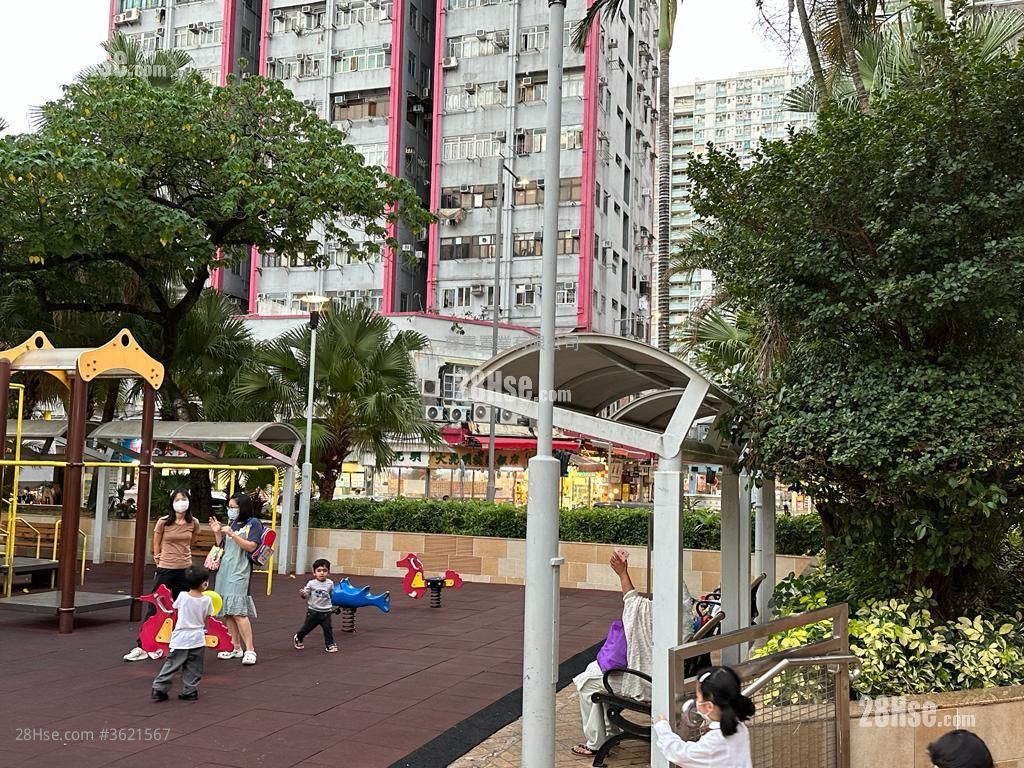 Tak Cheong Building Rental Studio , 1 Bathroom 170 ft² Tak Cheong Building Rental Studio , 1 Bathroom 170 ft²