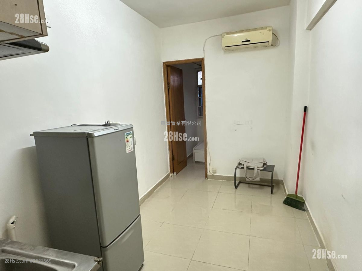 Tak Cheong Building Rental Studio , 1 Bathroom 180 ft²