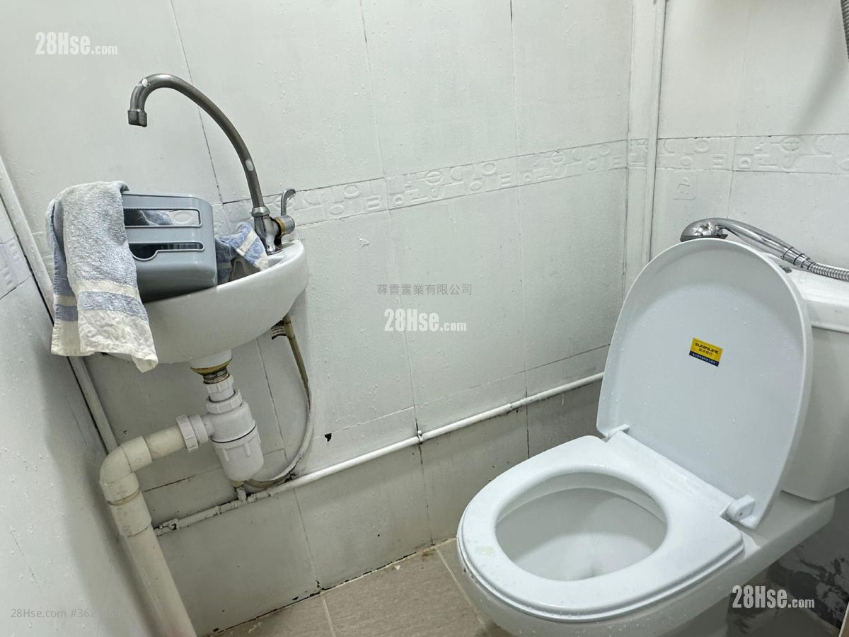 Tak Cheong Building Rental Studio , 1 Bathroom 180 ft² Tak Cheong Building Rental Studio , 1 Bathroom 180 ft²