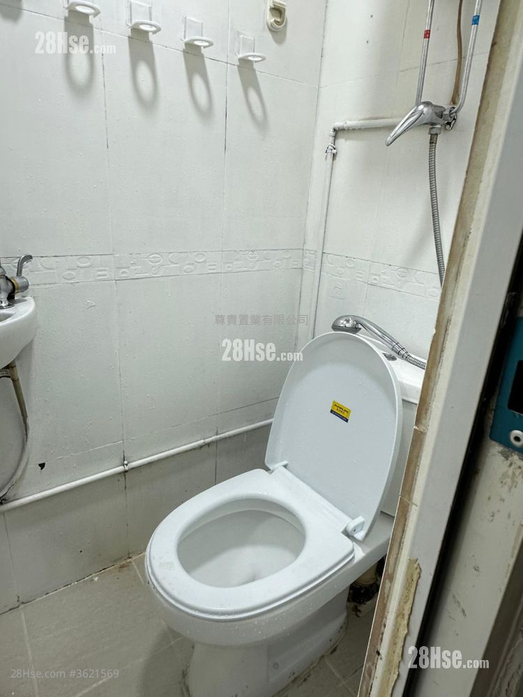 Tak Cheong Building Rental Studio , 1 Bathroom 180 ft² Tak Cheong Building Rental Studio , 1 Bathroom 180 ft²
