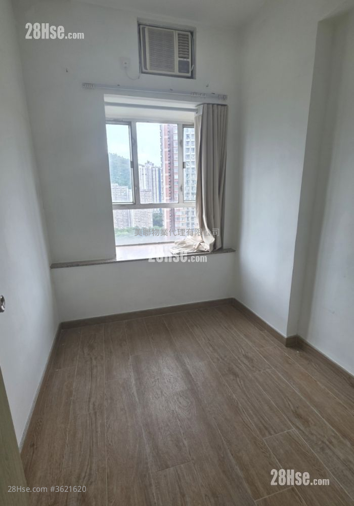 Tsing Yi Garden Sell 2 Bedrooms , 1 Bathroom 343 ft² Tsing Yi Garden Sell 2 Bedrooms , 1 Bathroom 343 ft²