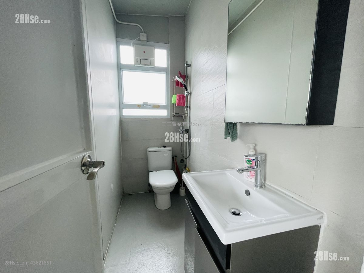 Tan Cheung Rental 4 Bedrooms , 2 Bathrooms 700 ft² Tan Cheung Rental 4 Bedrooms , 2 Bathrooms 700 ft²