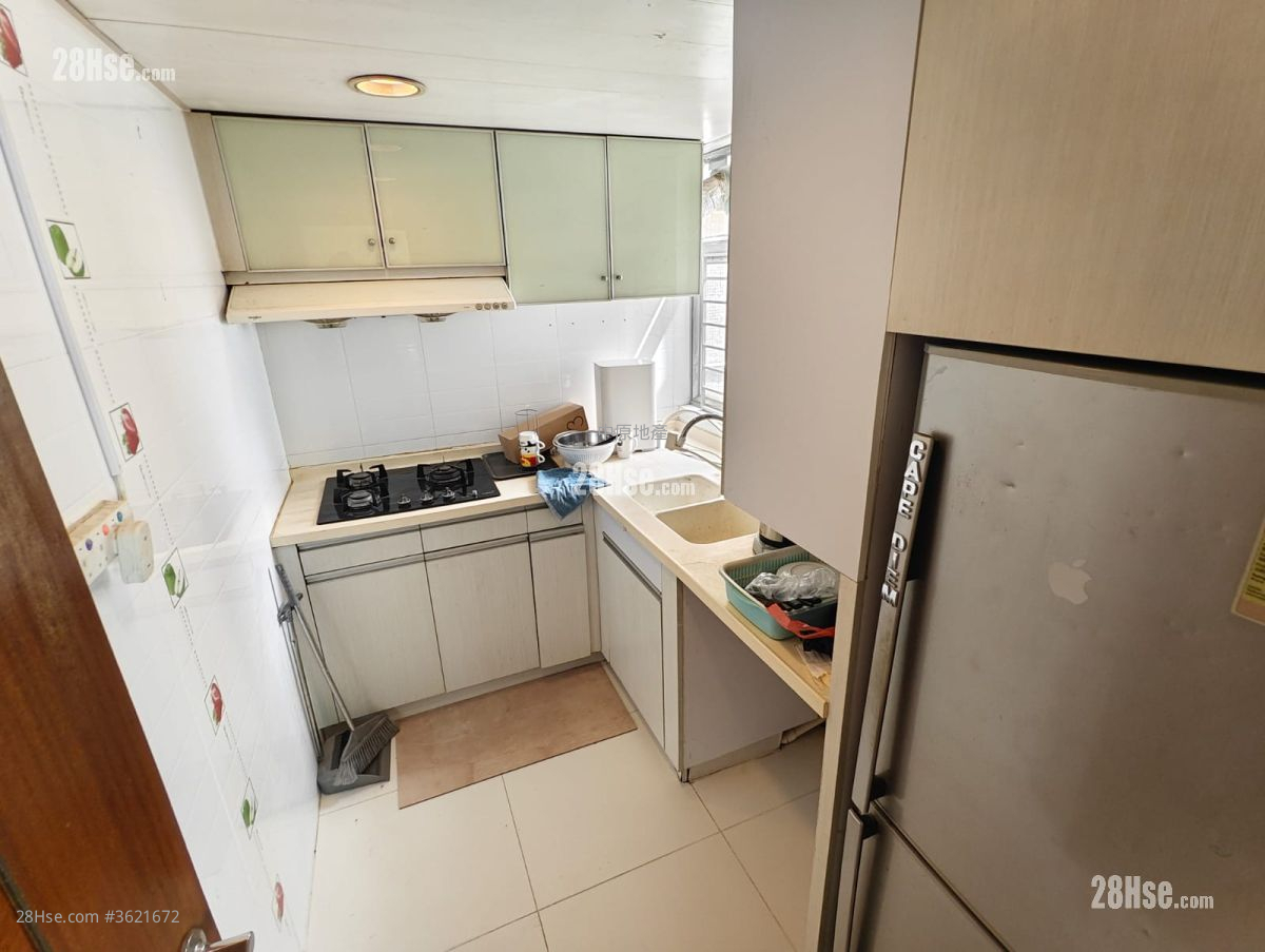 Hong Kong Garden Rental 3 Bedrooms , 2 Bathrooms 792 ft² Hong Kong Garden Rental 3 Bedrooms , 2 Bathrooms 792 ft²