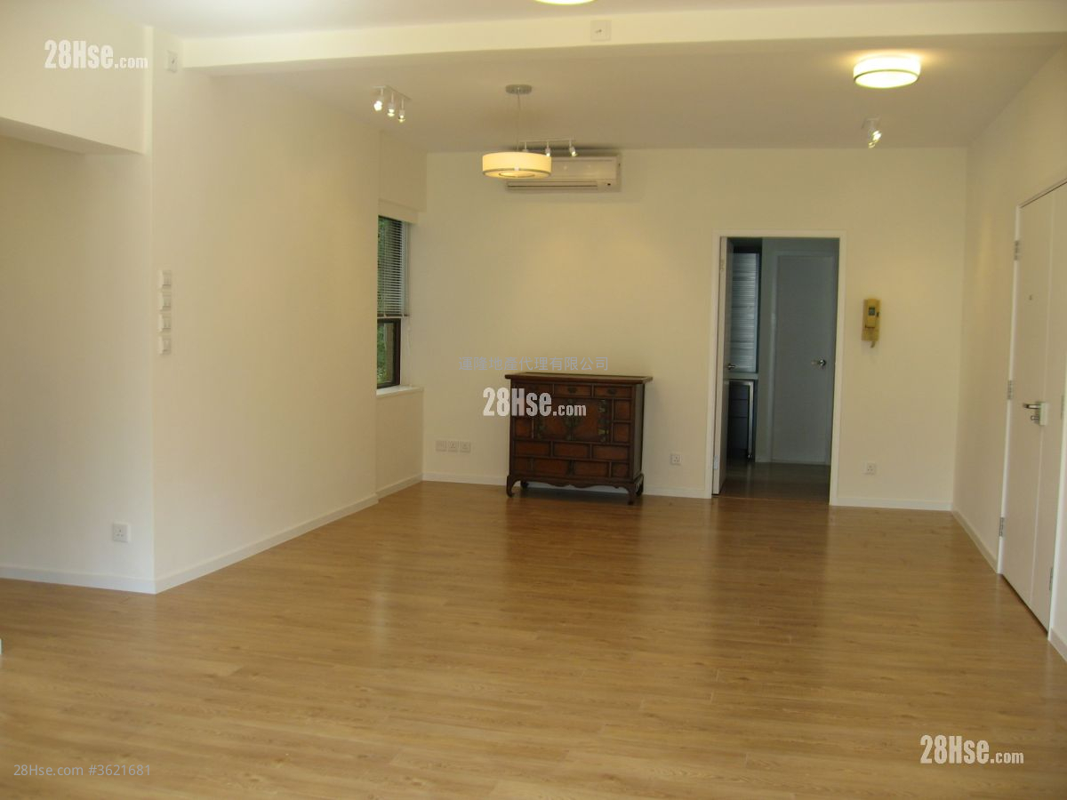 云晖大厦 售盘 3 房 , 2 浴室 1,304 平方尺 云晖大厦 售盘 3 房 , 2 浴室 1,304 平方尺