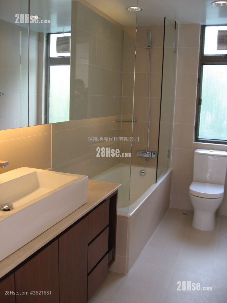 云晖大厦 售盘 3 房 , 2 浴室 1,304 平方尺 云晖大厦 售盘 3 房 , 2 浴室 1,304 平方尺