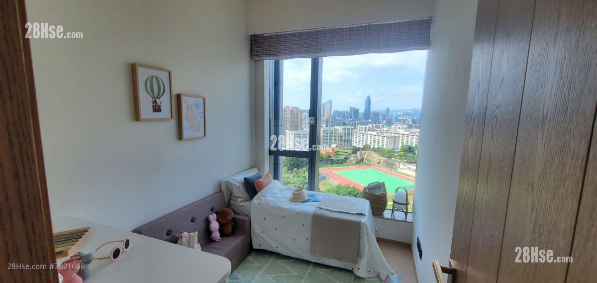 In One Sell 3 Bedrooms , 2 Bathrooms 904 ft² In One Sell 3 Bedrooms , 2 Bathrooms 904 ft²