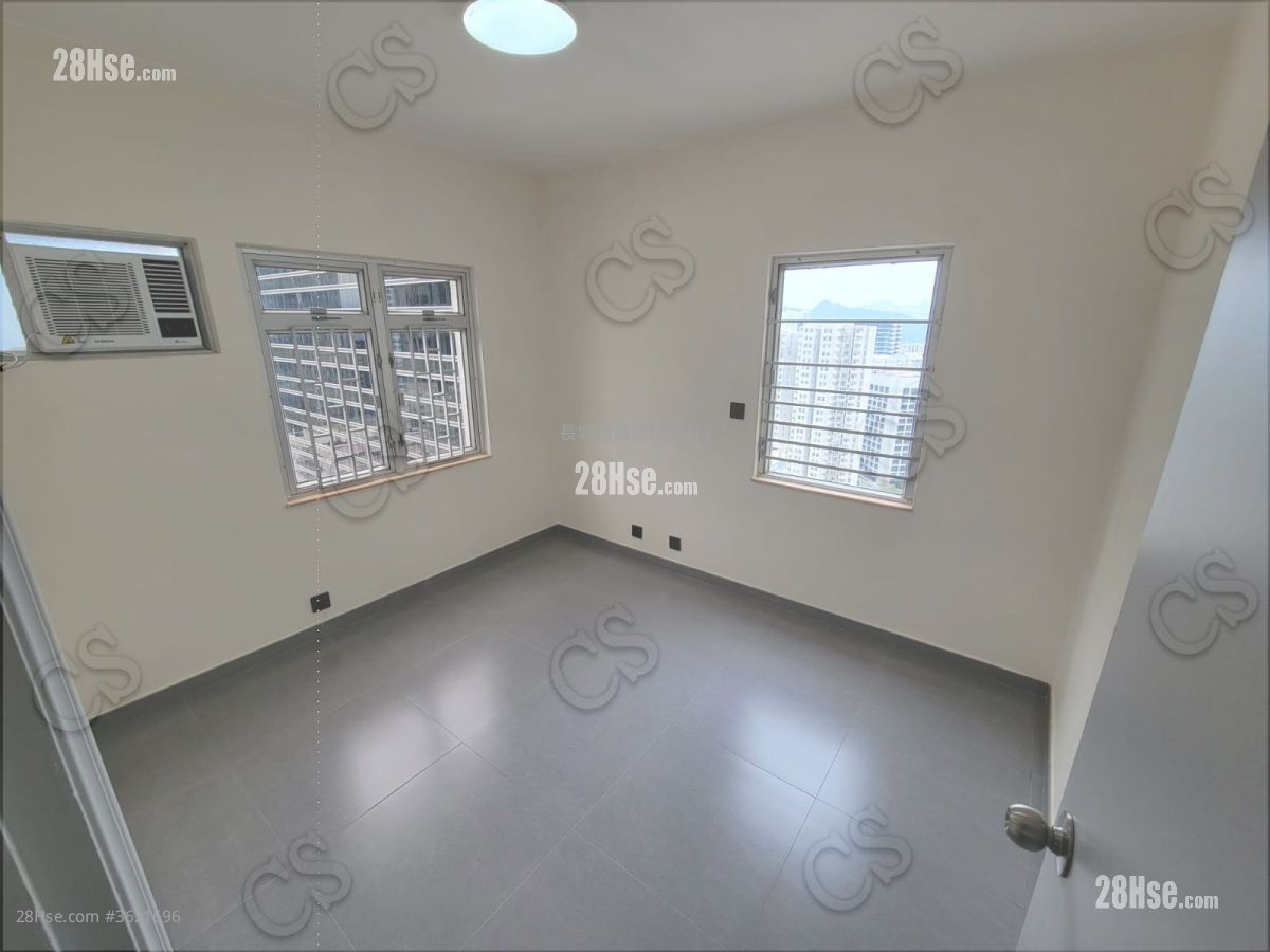 Park Vale Rental 3 Bedrooms , 1 Bathroom 626 ft² Park Vale Rental 3 Bedrooms , 1 Bathroom 626 ft²
