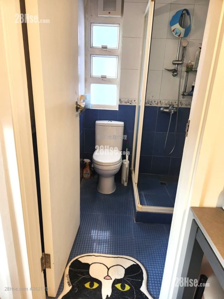 Kam Fat Building Rental 2 Bedrooms , 1 Bathroom 309 ft² Kam Fat Building Rental 2 Bedrooms , 1 Bathroom 309 ft²