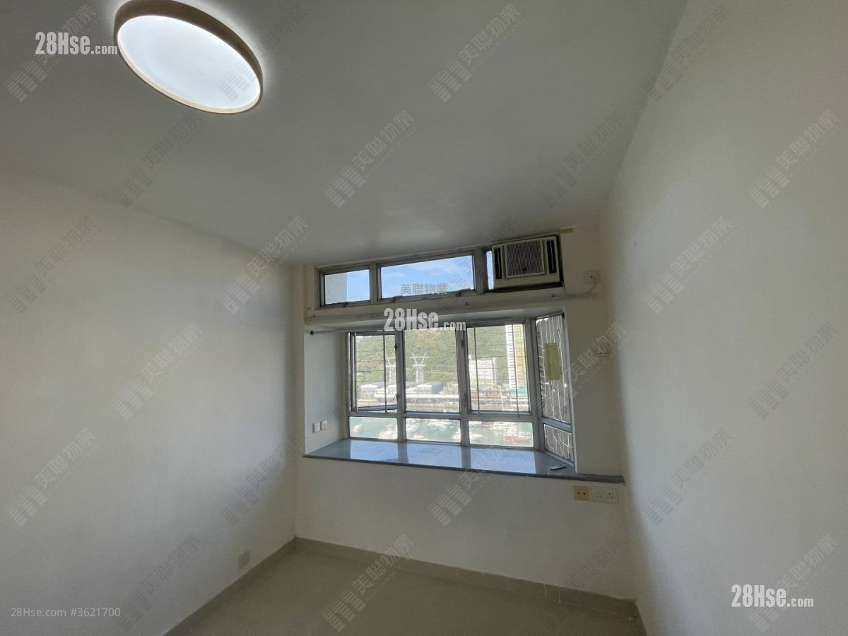 South Horizons Sell 3 Bedrooms , 2 Bathrooms 721 ft² South Horizons Sell 3 Bedrooms , 2 Bathrooms 721 ft²