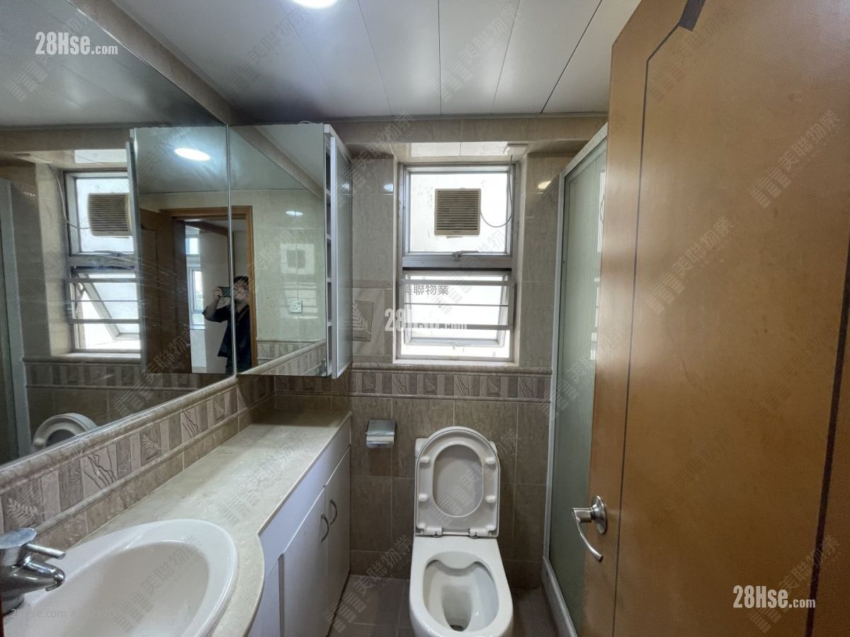 South Horizons Sell 3 Bedrooms , 2 Bathrooms 721 ft² South Horizons Sell 3 Bedrooms , 2 Bathrooms 721 ft²