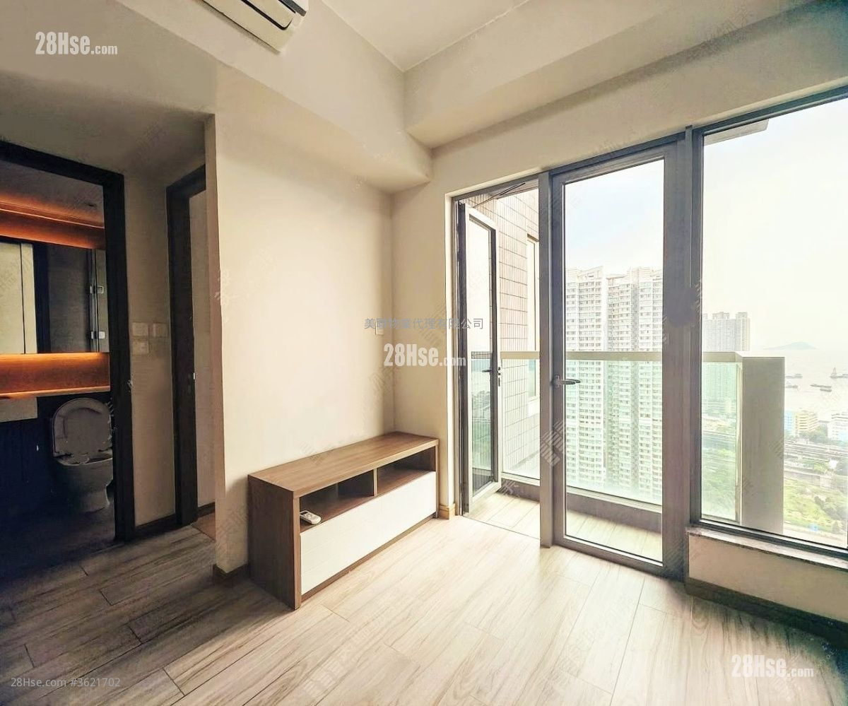 Park One Sell 2 Bedrooms , 1 Bathroom 366 ft² Park One Sell 2 Bedrooms , 1 Bathroom 366 ft²