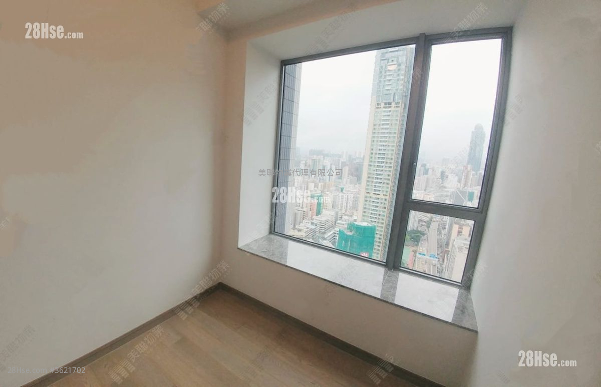 Park One Sell 2 Bedrooms , 1 Bathroom 366 ft² Park One Sell 2 Bedrooms , 1 Bathroom 366 ft²