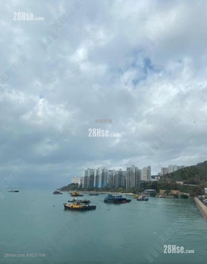 South Horizons Sell 3 Bedrooms 742 ft² South Horizons Sell 3 Bedrooms 742 ft²