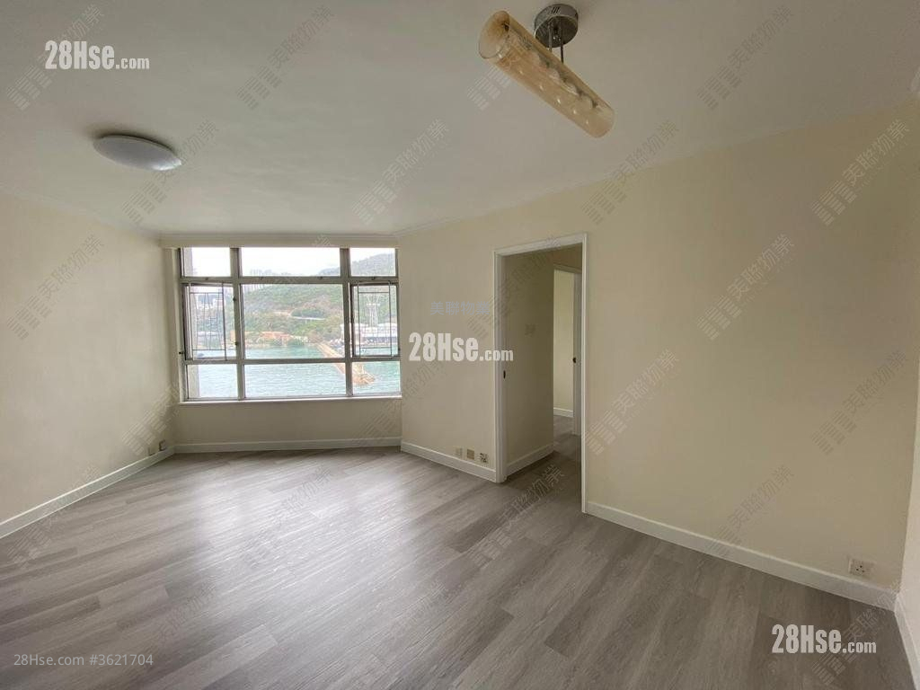 South Horizons Sell 3 Bedrooms 742 ft² South Horizons Sell 3 Bedrooms 742 ft²