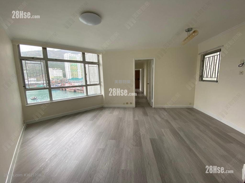 South Horizons Sell 3 Bedrooms 742 ft² South Horizons Sell 3 Bedrooms 742 ft²