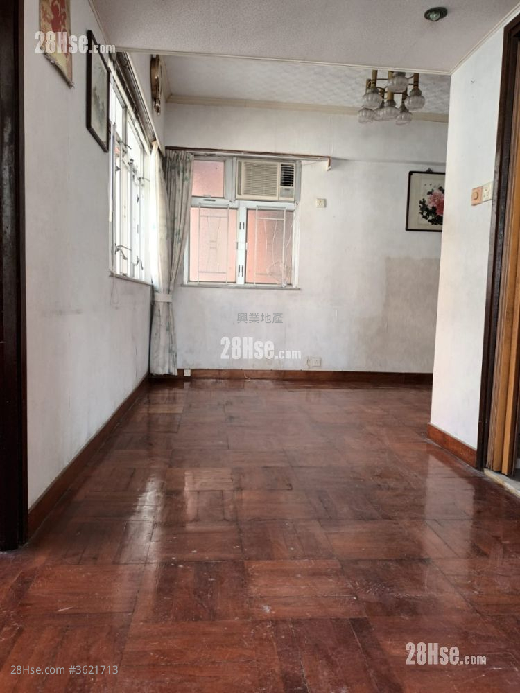 Yuet Ming Building Sell 3 Bedrooms , 1 Bathroom 501 ft² Yuet Ming Building Sell 3 Bedrooms , 1 Bathroom 501 ft²
